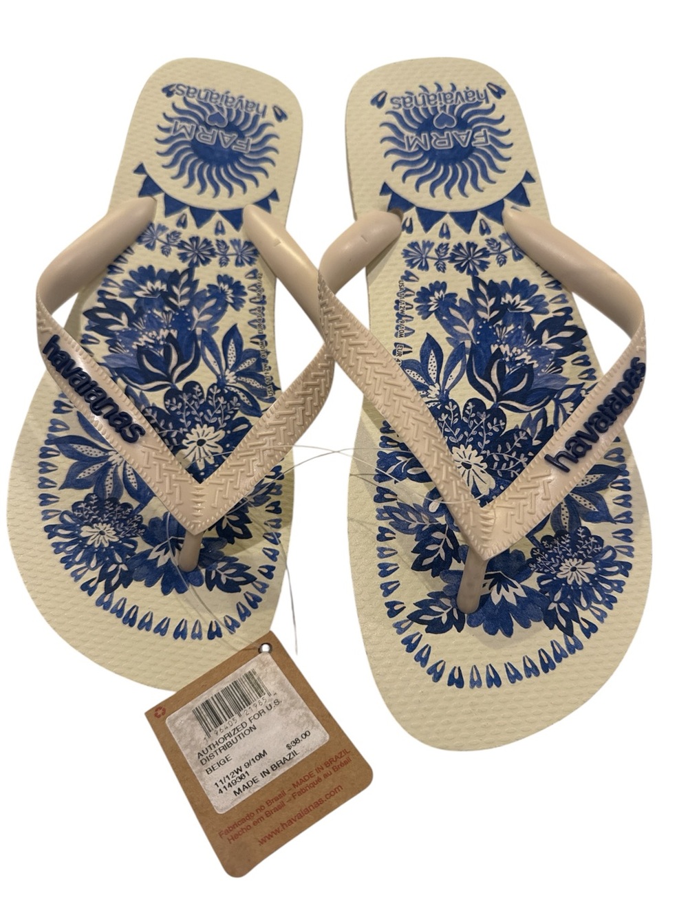 Havaianas x Farm Rio Women's Cream Flip Flops with Blue Floral Print - Picture 6 of 6